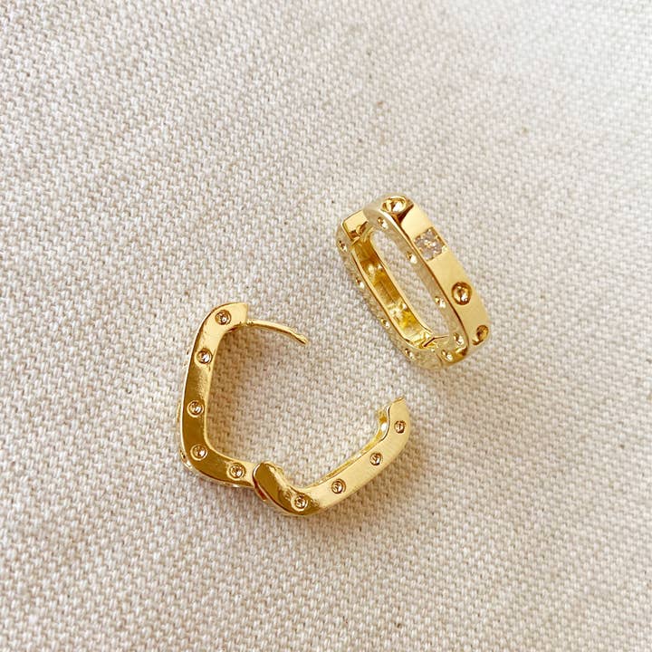 GoldFi - Wholesale Hoop earrings - 18k Gold Filled Medium Rectangular Clicker Hoop Earrings Wit2