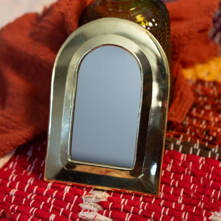 Mamie Bohéme - Venta al por mayor Espejos de pared - Espejo marroquí marroquí de latón liso con forma de puerta 1