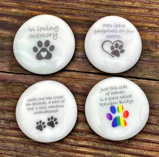 SHOPGIVECOURAGE – wholesale Spiritual stone/crystal – Pet Grief Imprinted Glass Stones (40) in Dough Bowl Display4