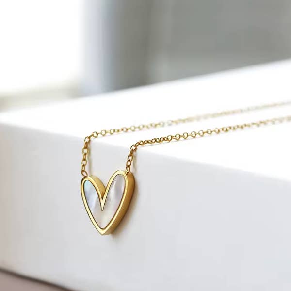 ✅ Mother of Pearl Heart Necklace – Timeless Shine with Romantic Charm for wholesale by Lilac and Rose