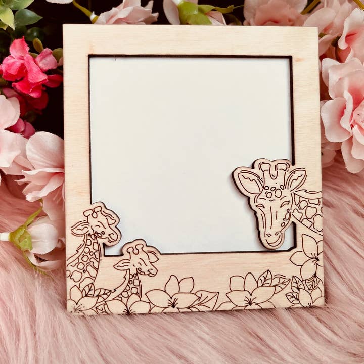 Alicia's Wonderland - Wholesale Picture Frame - Giraffe Fridge Magnet Picture Frame | 3x3 Photo