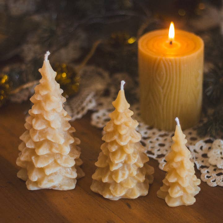 The Ramblin' Bee - Wholesale Novelty Candle - Beeswax Tree Candle
