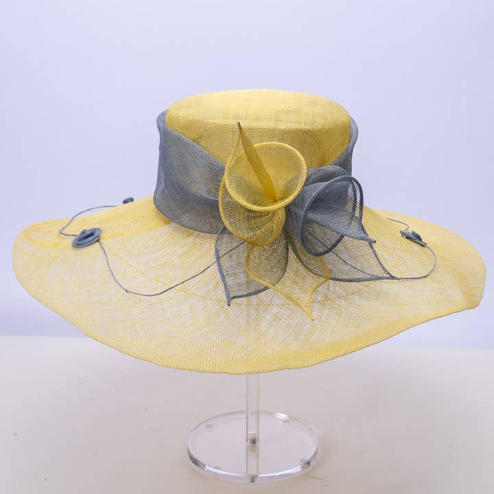 KaKyCo - Wholesale Fascinator Hat - Women's - 117138 | Two tone Callalily Adorned Wide Soft Sinamay Hats