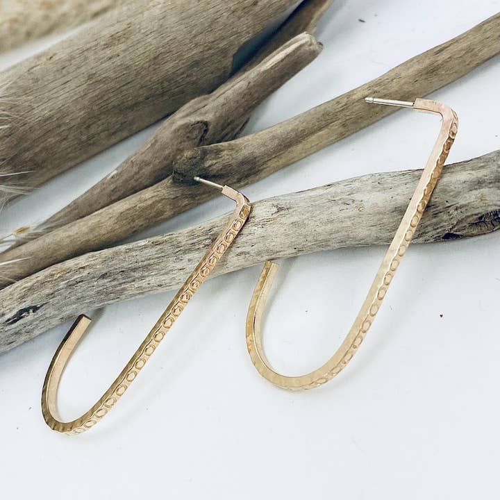 Oval Statement Posts for wholesale by Laura J Designs