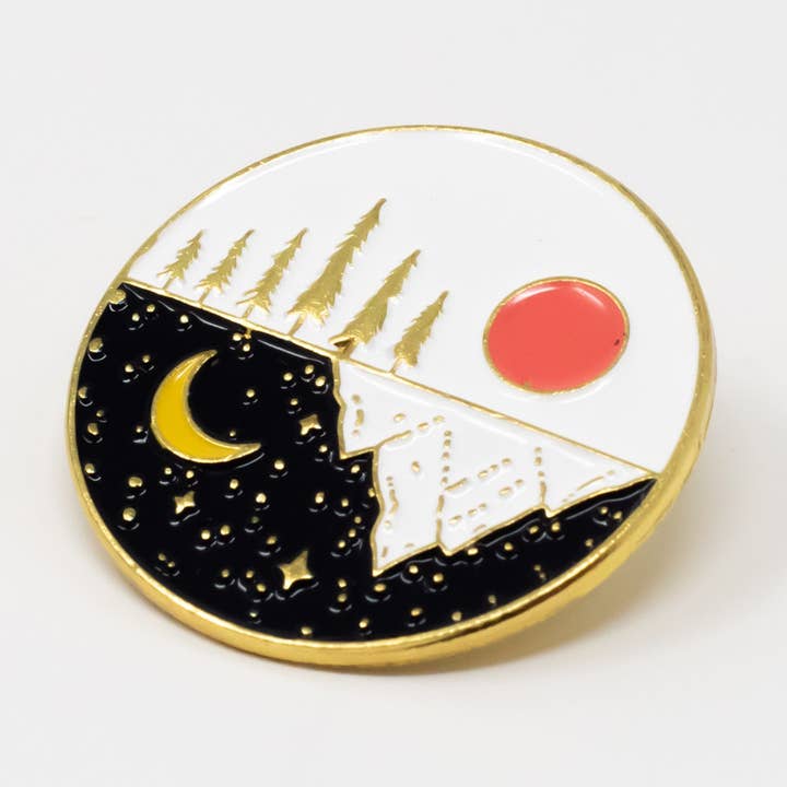 Épingle jour/nuit pour la vente par Mama Peacock LLC