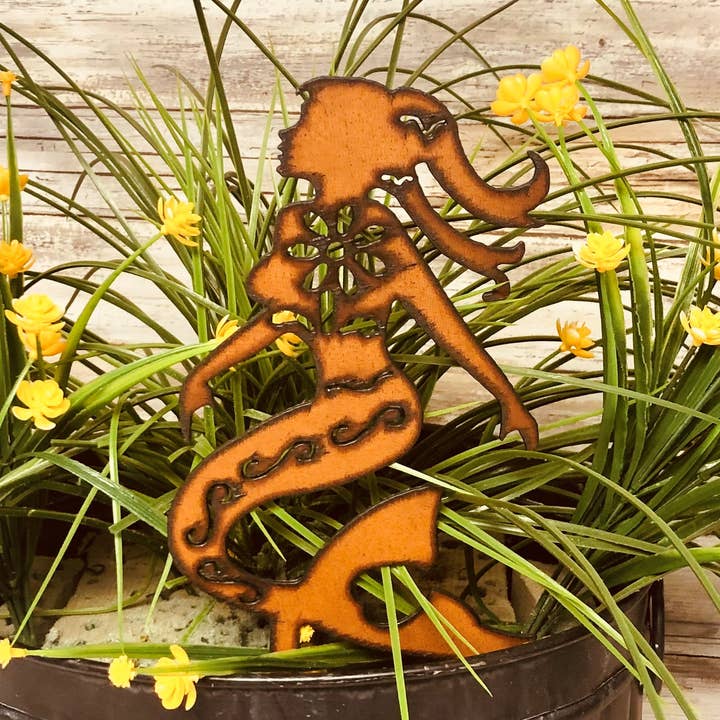 Universal Ironworks USA - Wholesale Garden/Lawn Stake - Mermaid Garden Friend Nautical Yard Stake0