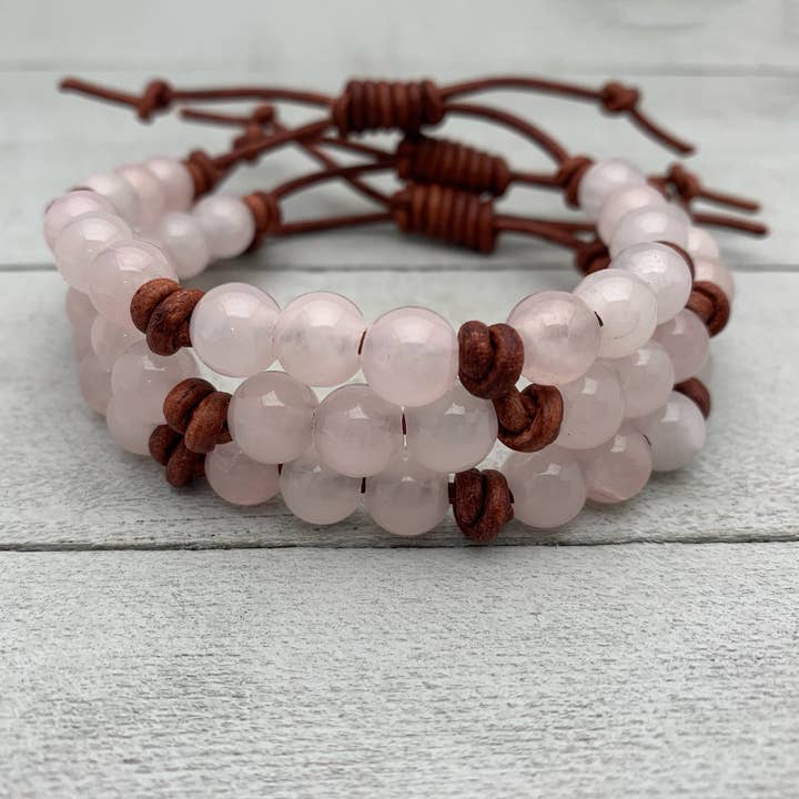 Rozenkwarts en lederen edelsteen stapelarmband voor wholesale door Sunlight Silver Jewelry
