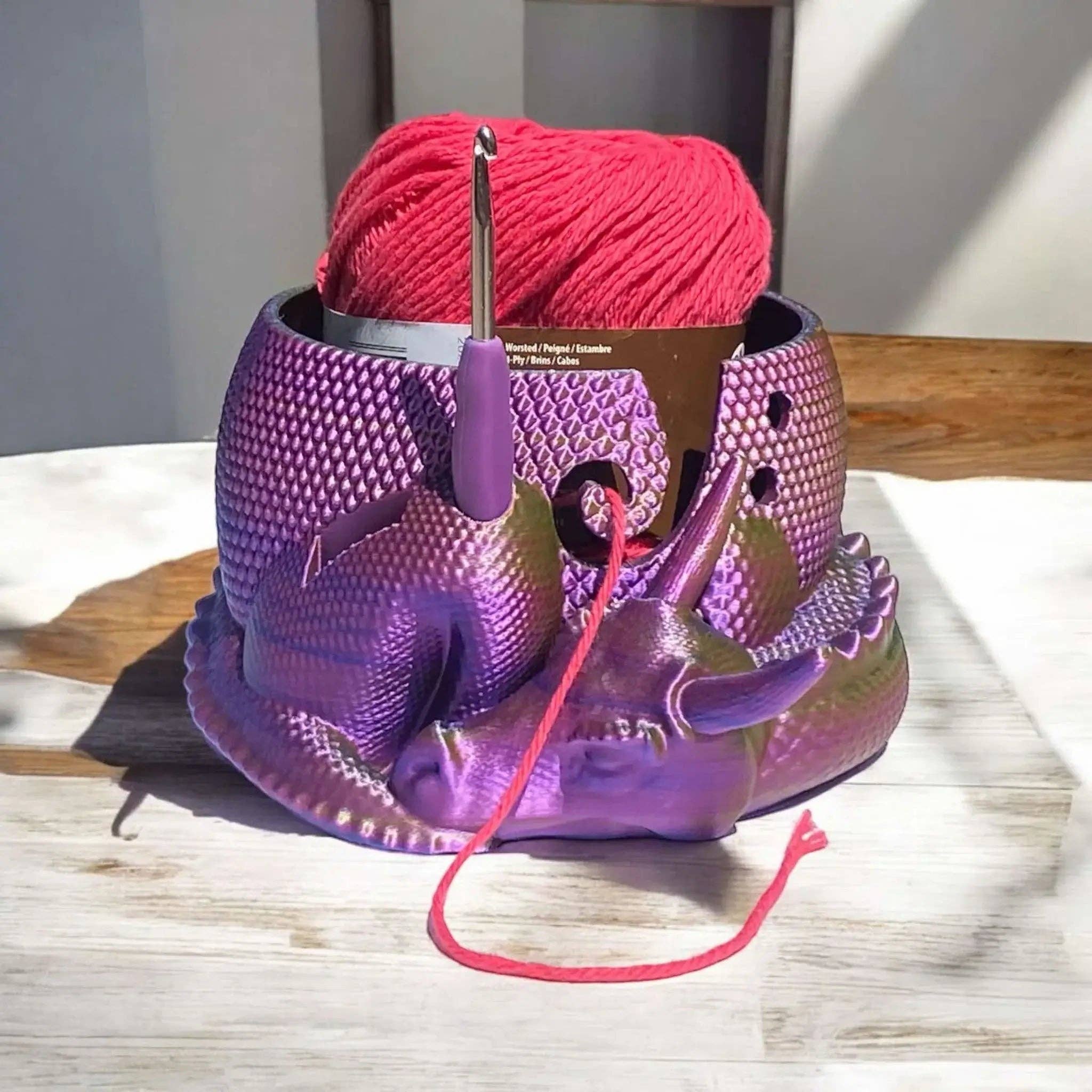 Loops And Layers - Vente Accessoire de tricot/crochet - Bol à fil de dragon avec trous pour outils2