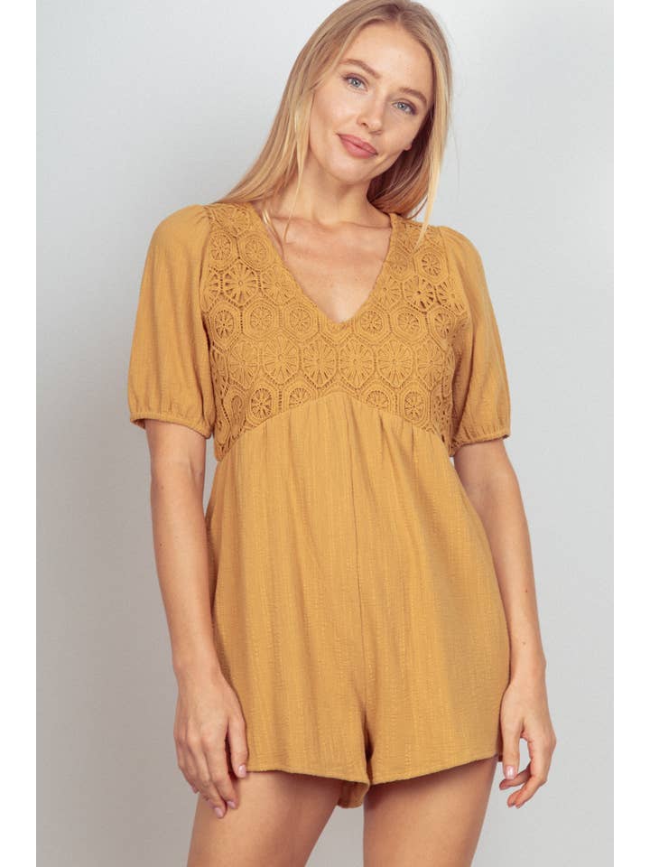 VERY J - Wholesale Romper - Dames - NP70387-Romper van stevig geweven stof met pofmouwen en kantdetails1