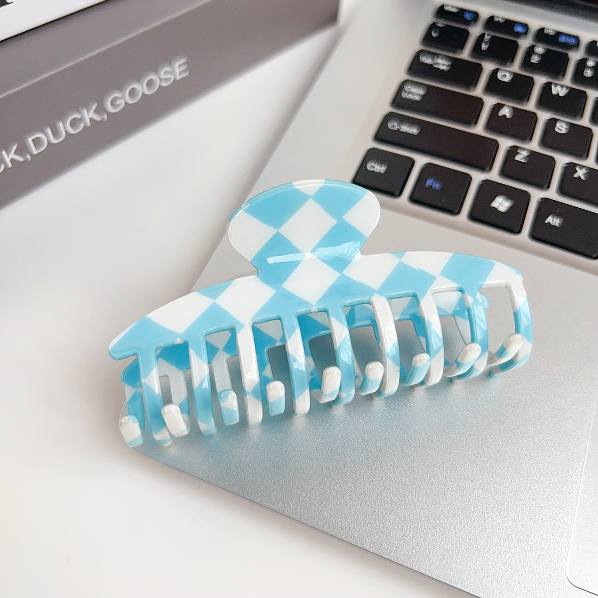 ACCITY - Wholesale Hair Clip - Women's - Checkerboard Hair Claw – Candy Color Acetate Look_CWMM1008424