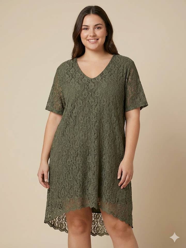 Grande Taille - Tunique en dentelle élégante pour la vente par C'MELODIE