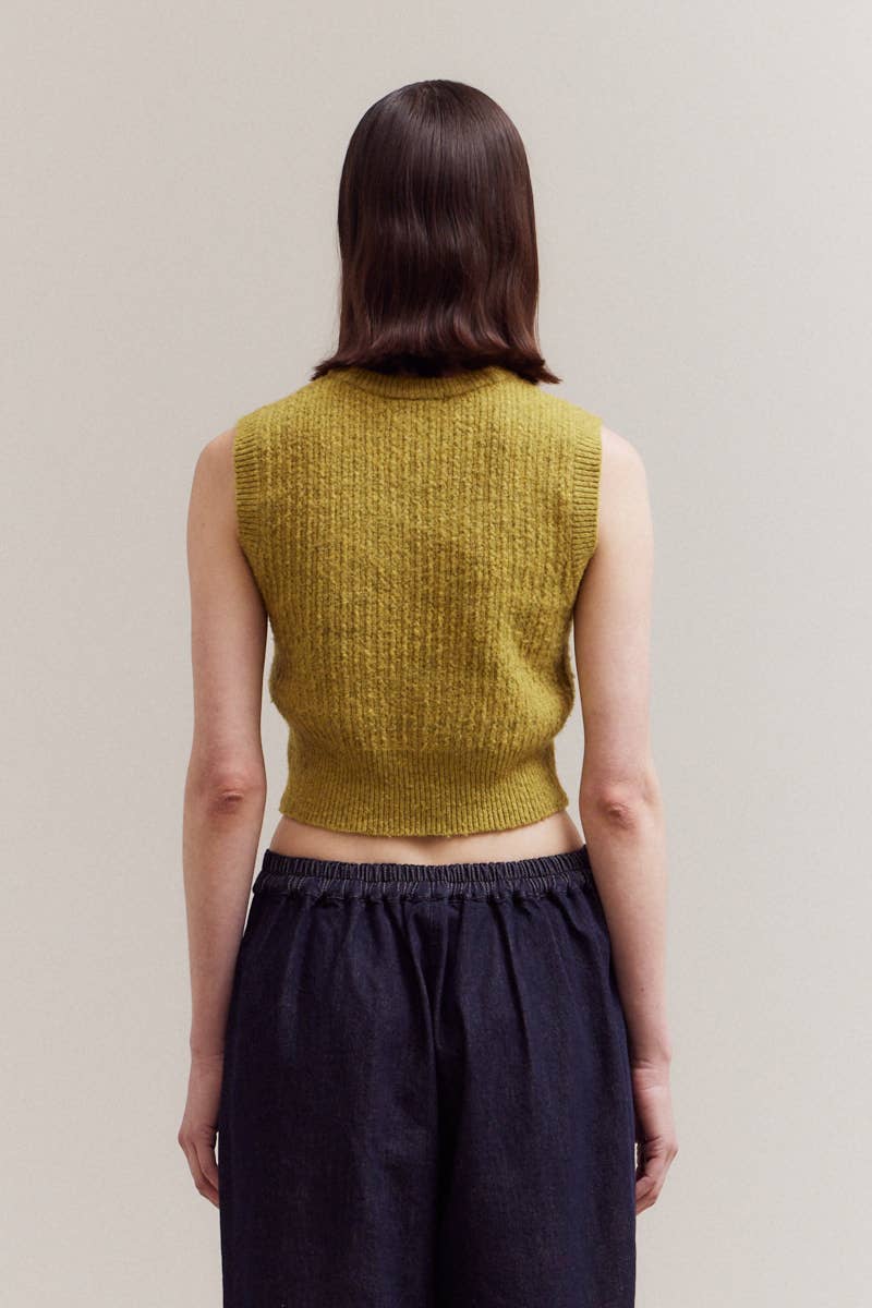 Grade & Gather – Großhandel Strickoberteil – Damen – 42056 - GEFÜTTERTES ÄRMELLOSES HEMD MIT KNÖPFEN5