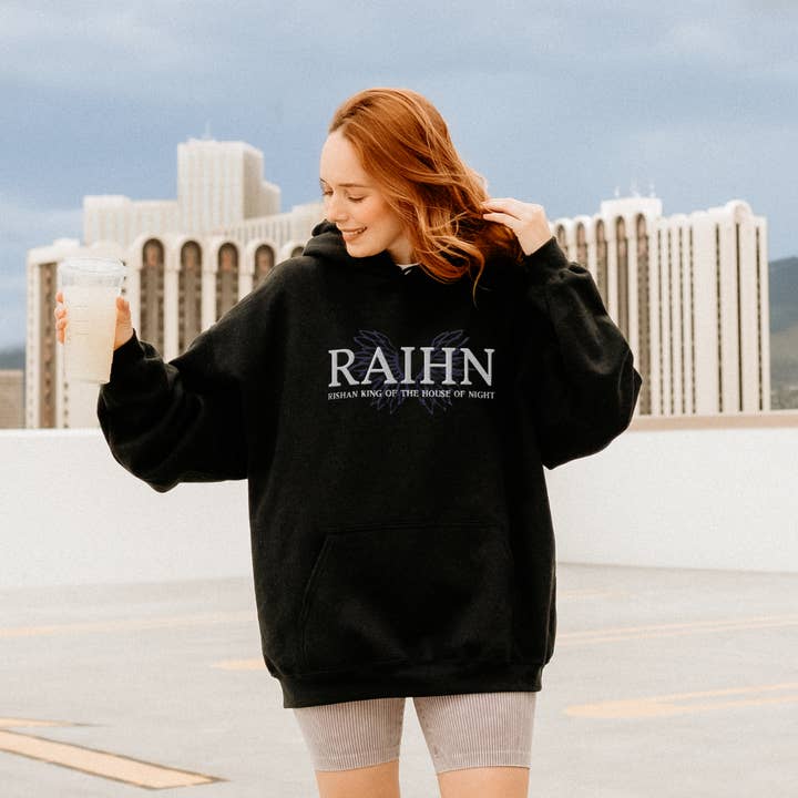 Raihn Rishan Roi de la Maison de la Nuit Sweat à Capuche Brodé pour la vente par The Bean Workshop
