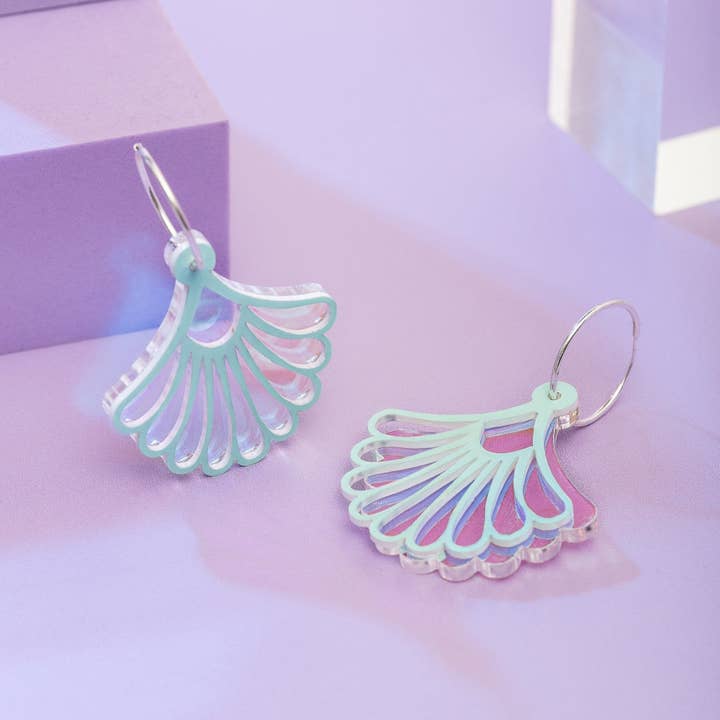 Pendientes de abanico Art Decó chic con borde festoneado para venta al por mayor de The Gifting Knot Ltd