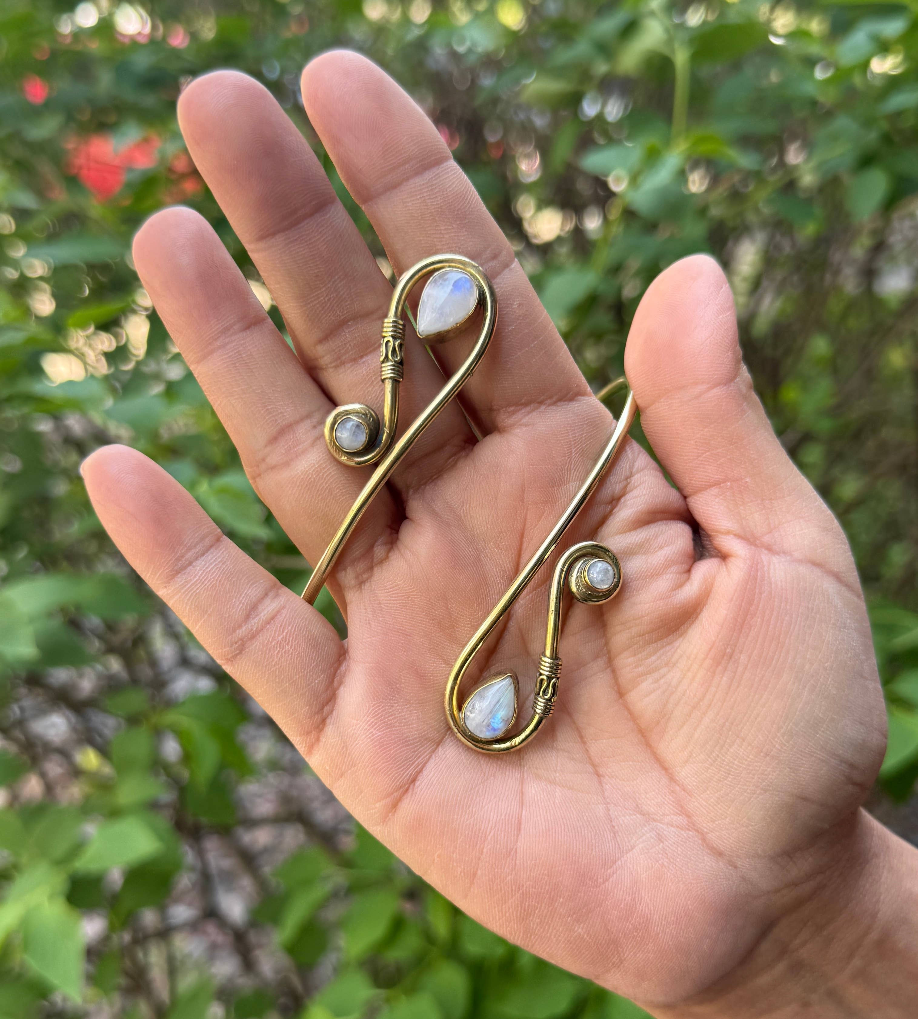 Lungta Imports – Engroshandel Manchetarmbånd – Håndlavet armcuff-armbånd med sten7