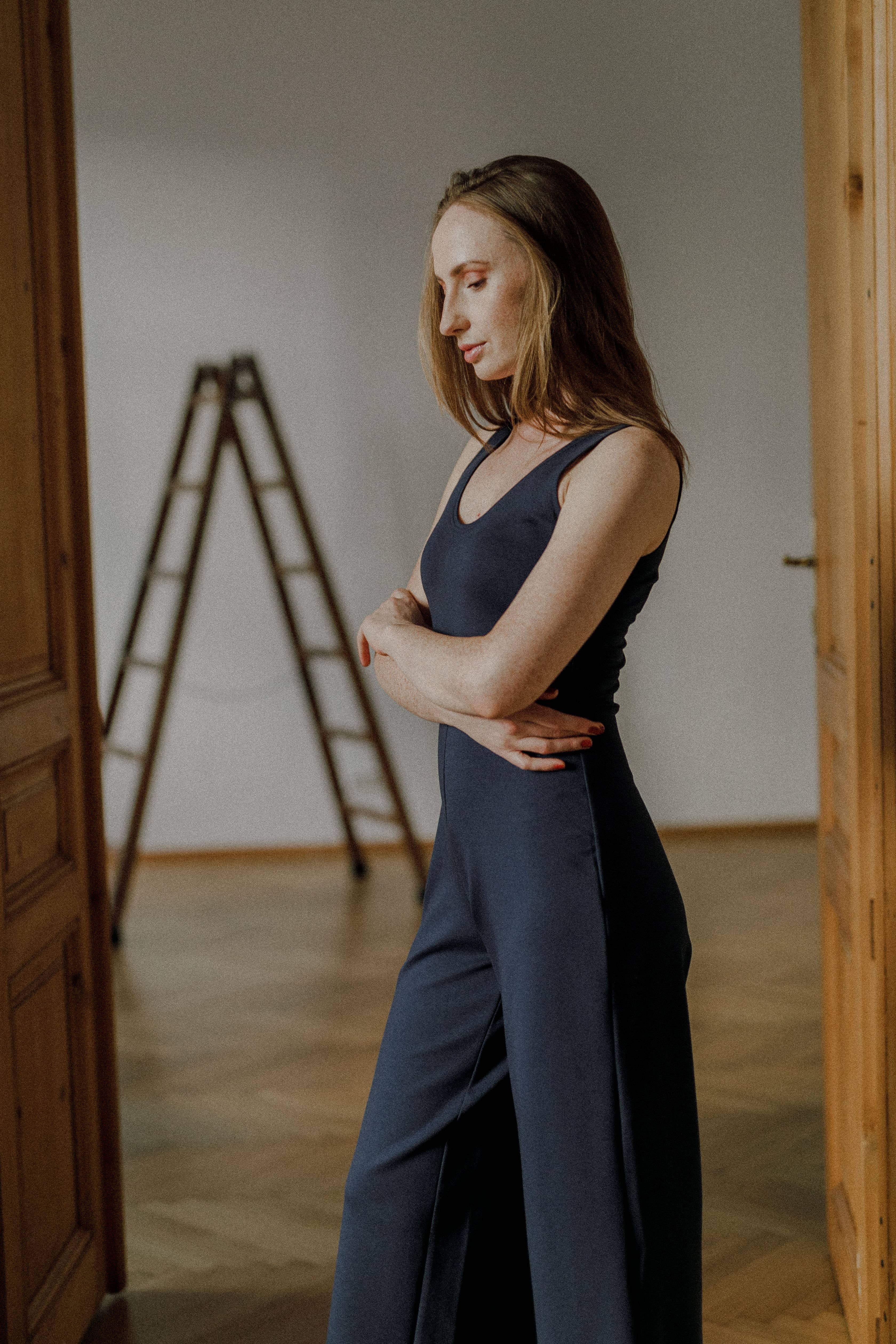 VIKTORIA&VIKTOR - Wholesale Jumpsuit - Dames - JERSEY VIOLA jumpsuit met uitsparing12