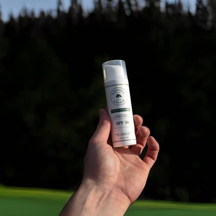 Magnolia League - Wholesale Sunscreen - Ultralight Age Defense SPF2