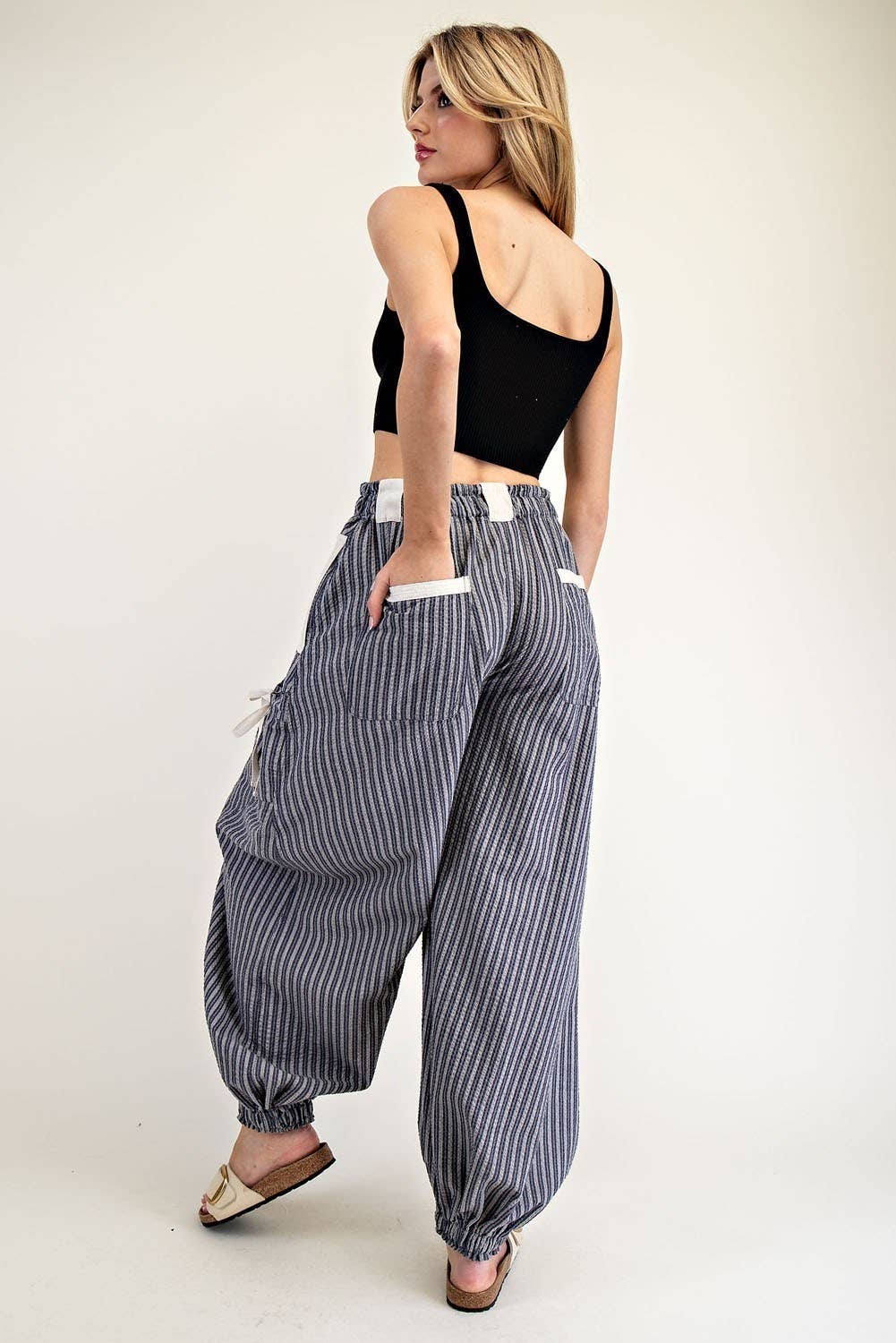 Peace Love Line - Wholesale Broek - Dames - Joggingbroek met gestreepte zijzakken en trekkoord12