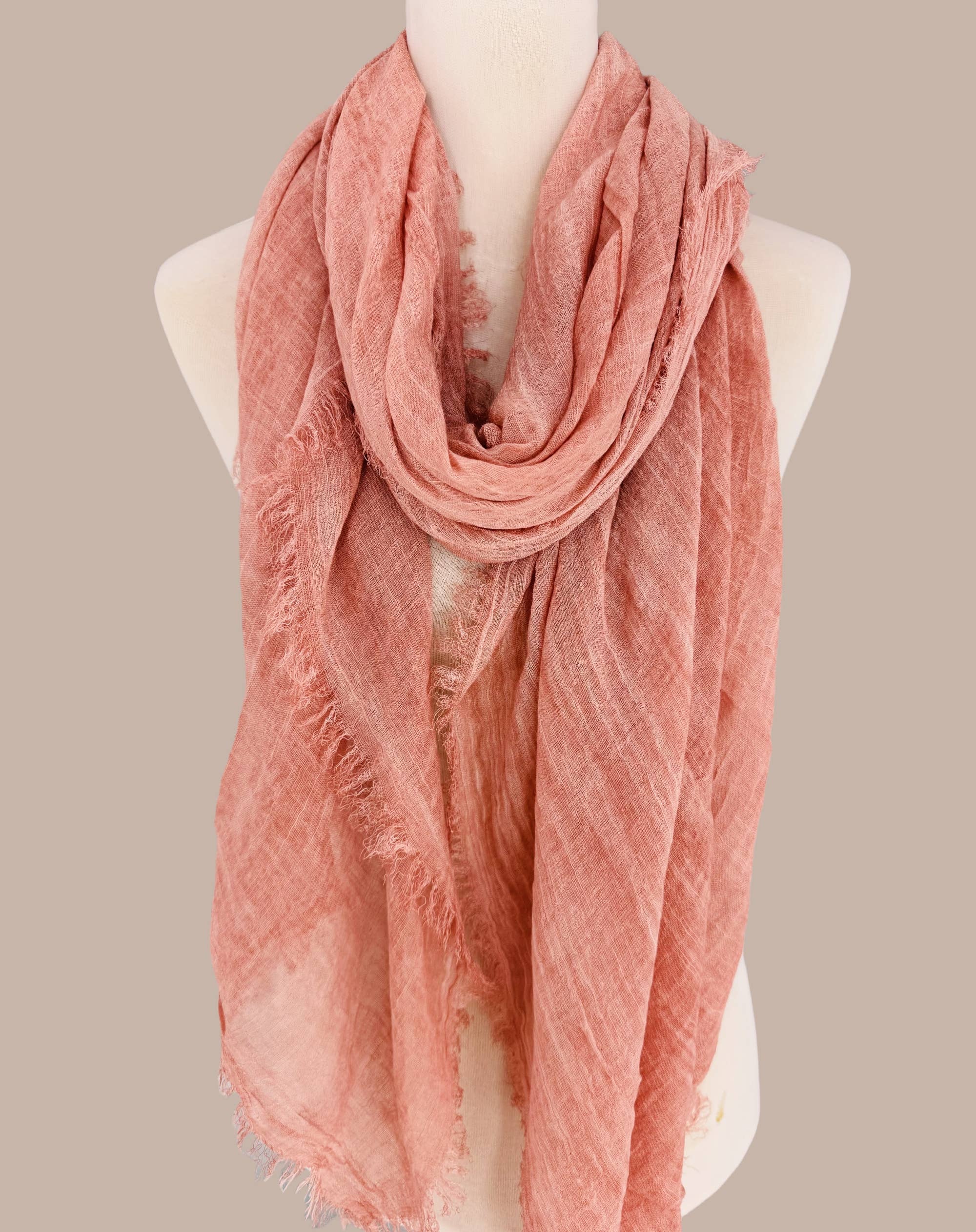 JC Sunny Fashion - Vente Écharpe – femme - Écharpe surdimensionnée en couleur unie délavée à la pierre avec bords bruts JC02103715