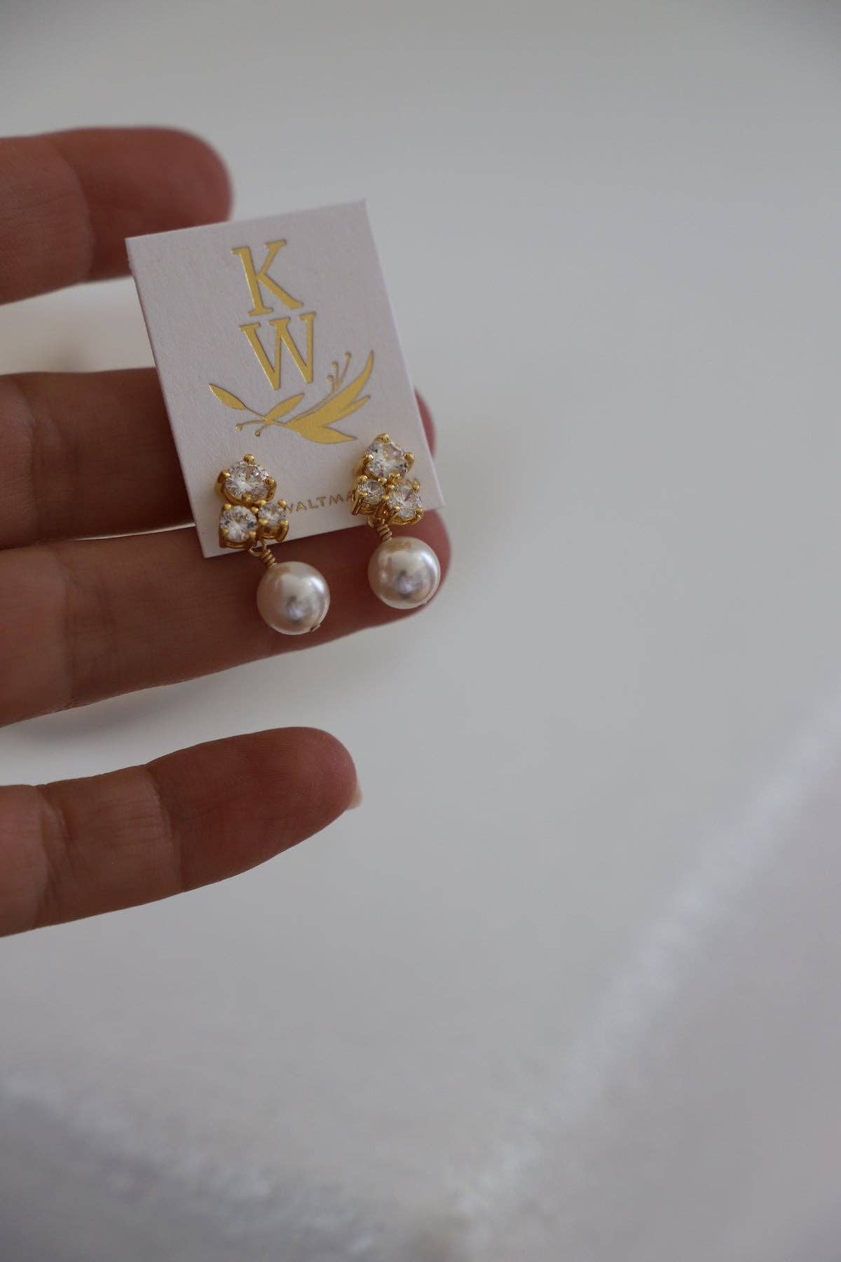 Katie Waltman Jewelry - Vente Clous d'oreille - Boucles d’oreilles puces Dahlia2