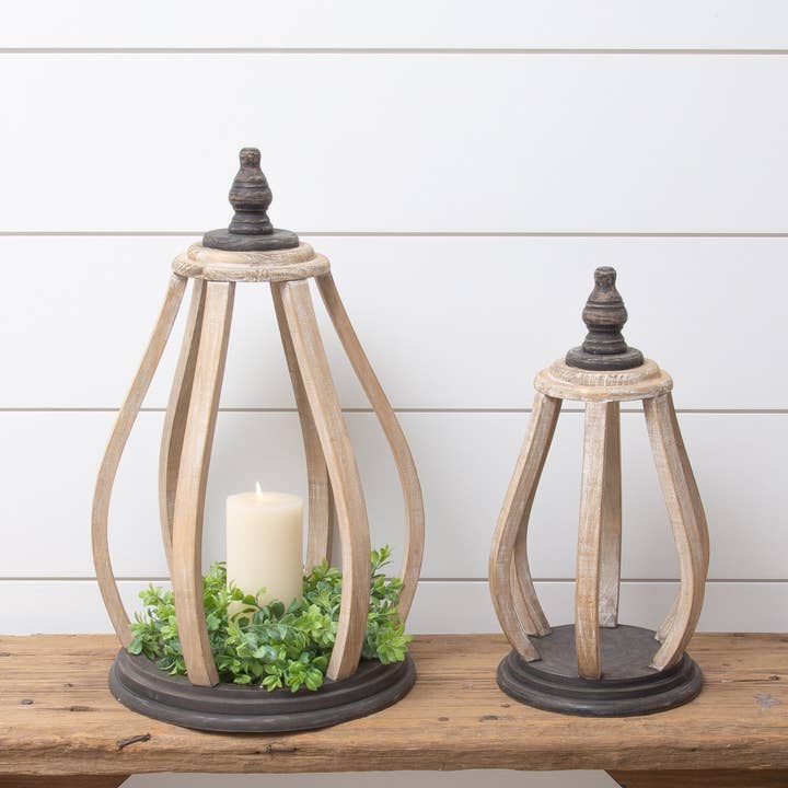 Audrey's Home & Gift - Vendita all'ingrosso Lanterne - Lanterne - Legno naturale e tonde nere (set di 02)