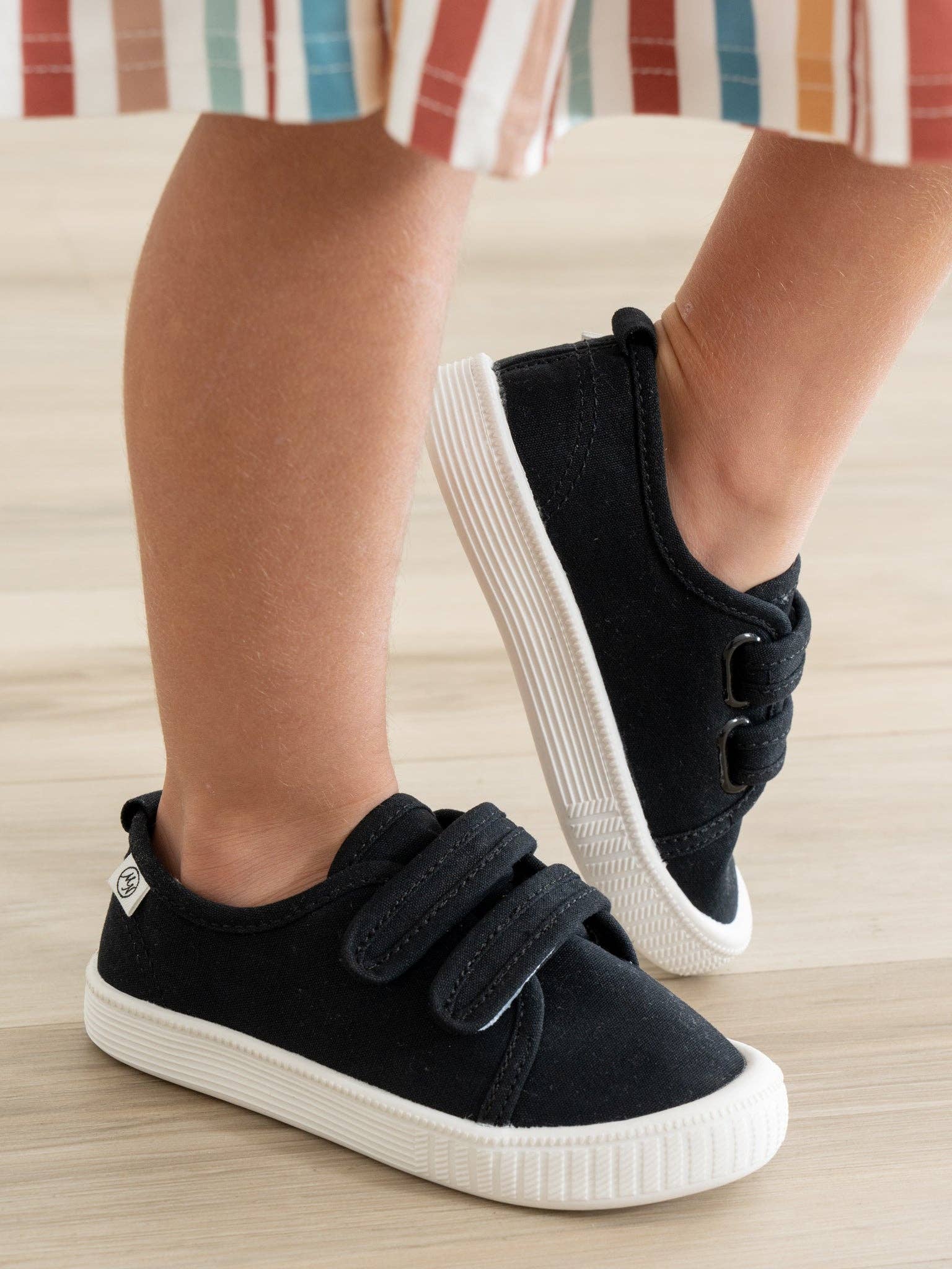 Marie Nicole Clothing - Wholesale Lifestyle Sneakers - Kids - Kids' Classic Canvas Velcro Sneaker19