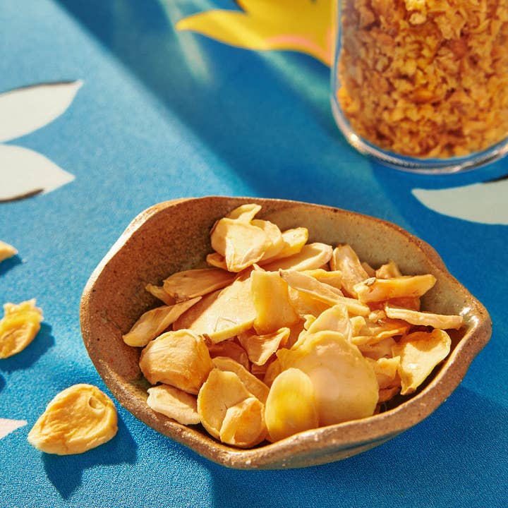 Vân Vân - Wholesale Dried Spice - Sliced Northern Mountain Garlic Dried Herb - Single Origin2