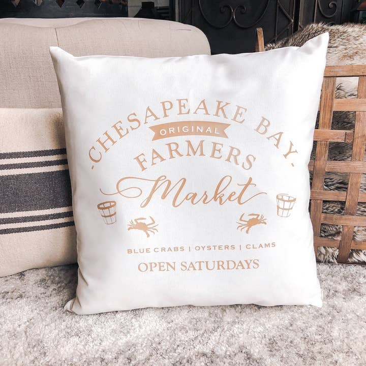 Almohada del mercado de agricultores de la bahía de Chesapeake * Decoración de Maryland para venta al por mayor de Hickory Point Farm Co.