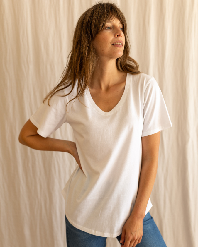 Ivy T – Großhandel T-Shirt – Damen – Weißes T-Shirt Dotty V aus Bio-Baumwolle5