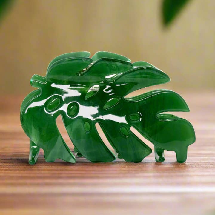 Monstera Hair Claw Clip – Tropical-Inspired Leaf for wholesale by Rainbow Unicorn Birthday Surprise