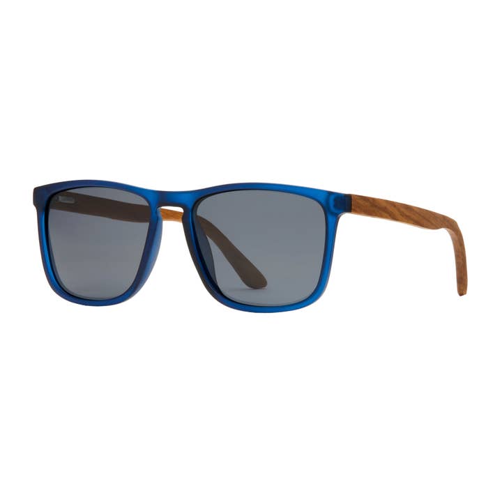 Cail - Mat Marineblauw/Walnoothout/Rook gepolariseerd voor wholesale door Blue Planet Eco-Eyewear
