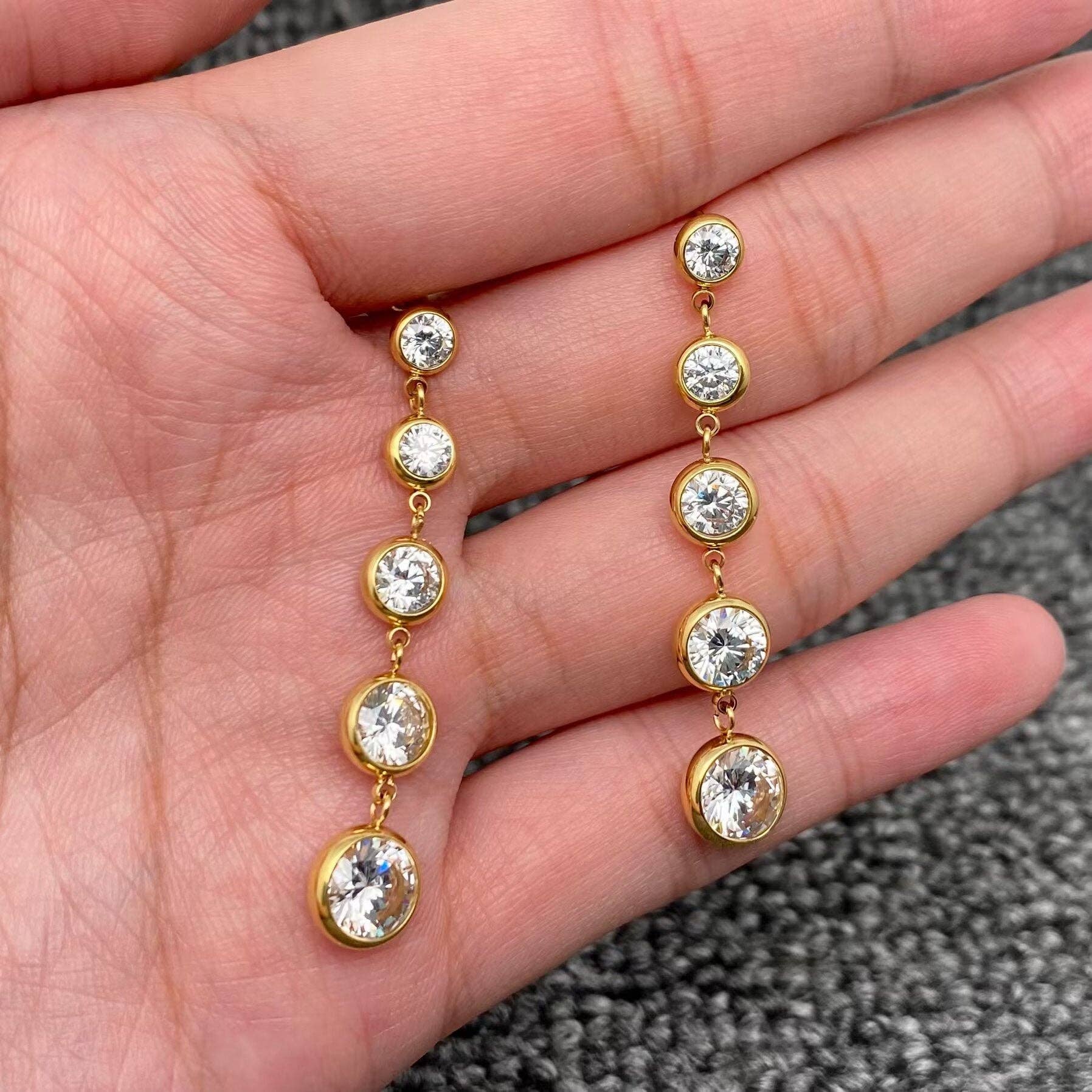 Mio Queena - Vendita all'ingrosso Orecchini con nappe - Orecchini a perno in acciaio inox dorato 18 carati con frange in zircone - FGS4