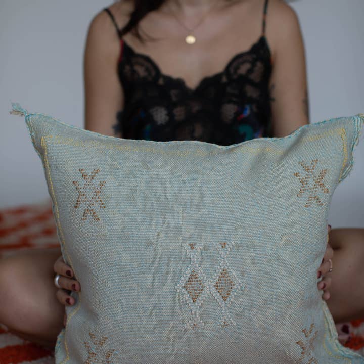 Voyage - Wholesale Throw Pillow Cover - Moroccan Cactus Silk Pillow Covers3