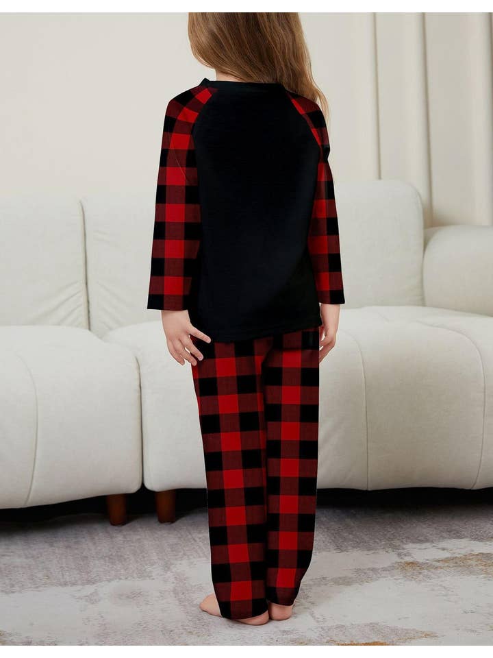 Anna Kaci Wholesale - Wholesale Sleepwear Set - Unisex - Family Christmas Pajama Set with Black Tops Red Plaid Pants4
