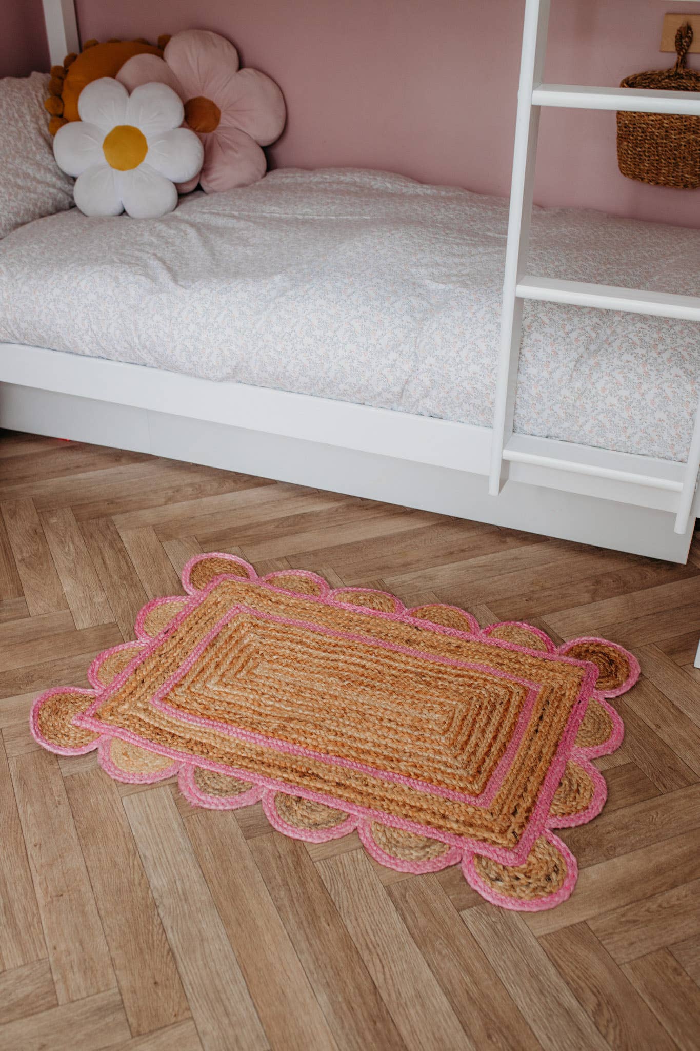 SURREY STYLE – wholesale Rug pad – Scalloped Jute Mat 2