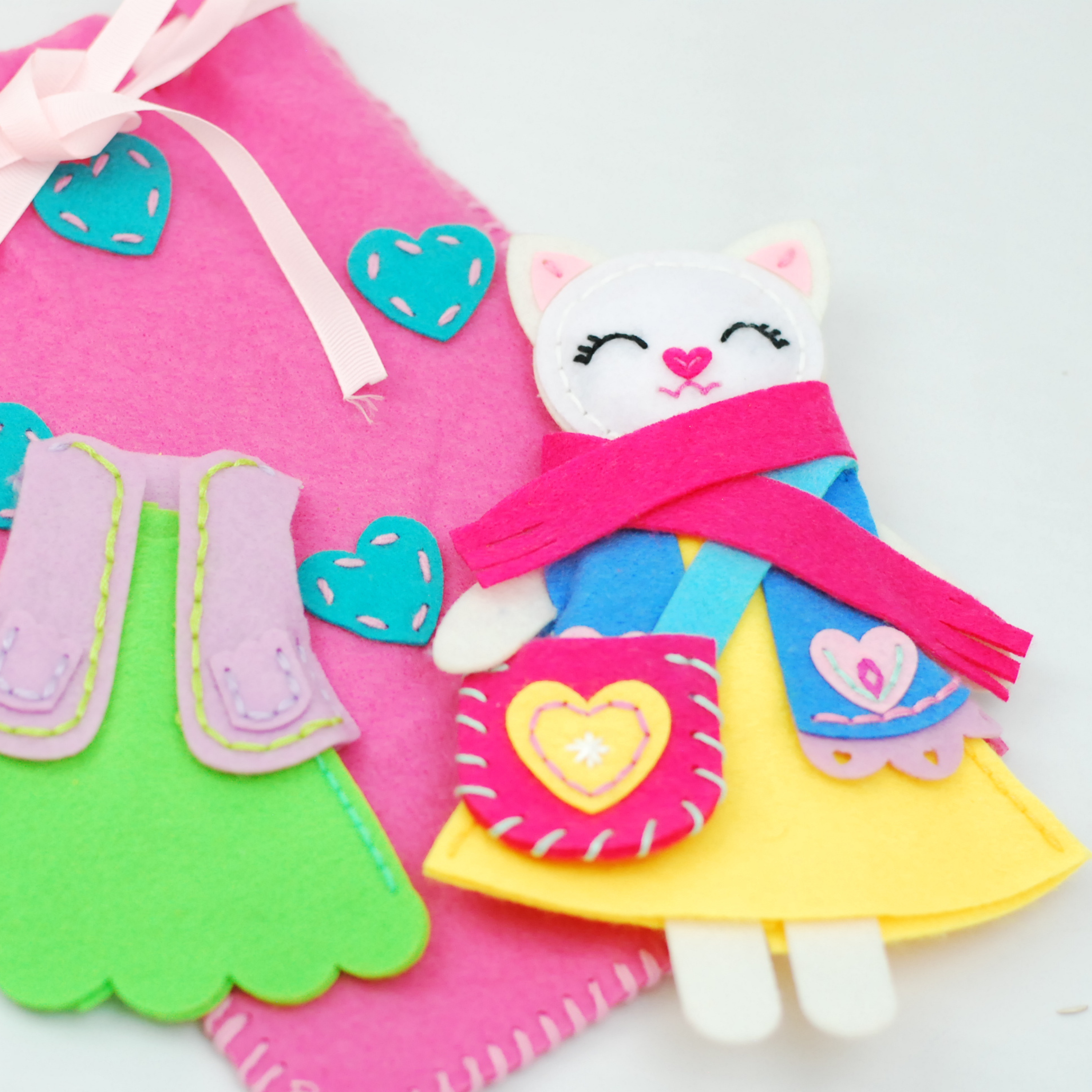 Fainotoys - Wholesale Toy Set - Kids - APLI Krapli - APLI Krapli Sewyourself Felt Toy Kit Toy Cat Precut Felt Stuffing Thread & Safe Needle Ages 6+2