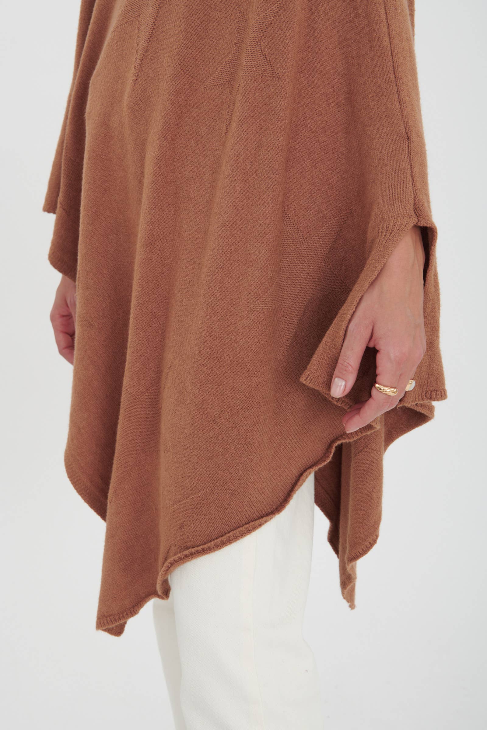 ORNELLA PARIS - Wholesale Poncho - Women's - LEL-P0076 'star' poncho4