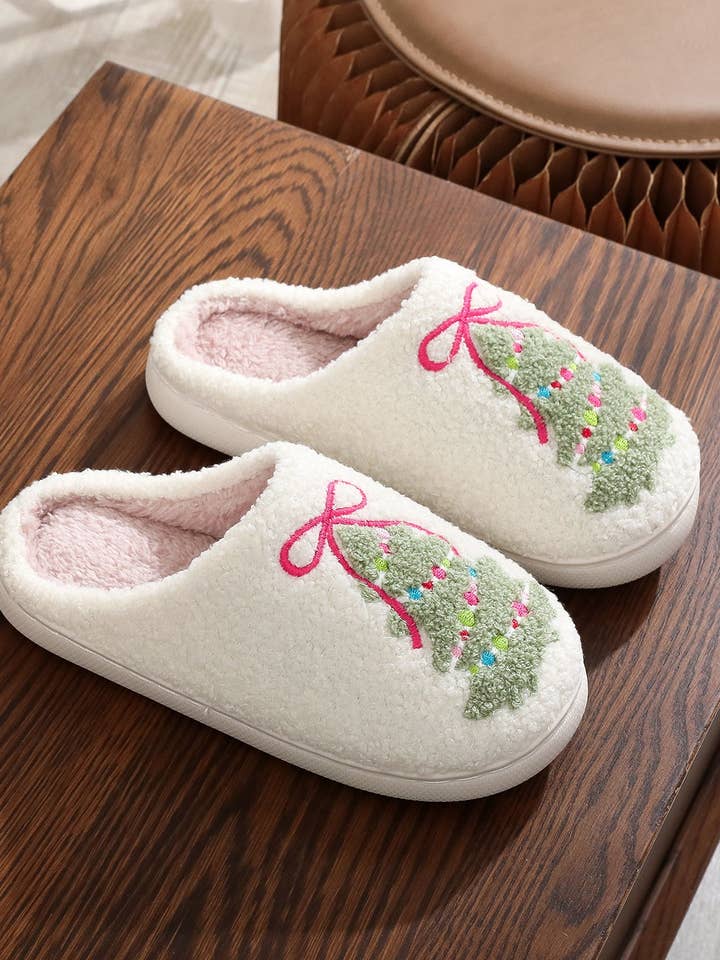 Christmas 🎄 Christmas Gifts 🎄 Christmas Tree Cotton Slippers for wholesale by VividLux