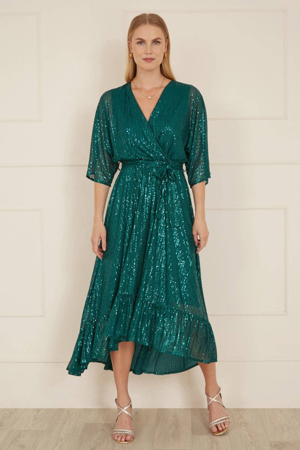 Vert Robe portefeuille midi kimono à sequins verts Yumi en vente sur Faire3