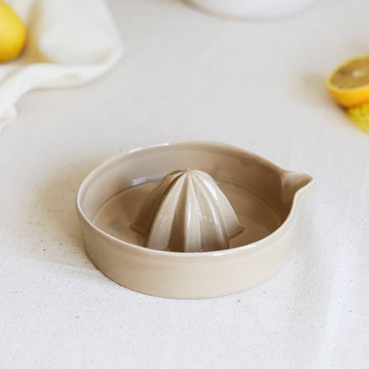 Keramisk citronpresser for engroshandel hos Beige & Stone