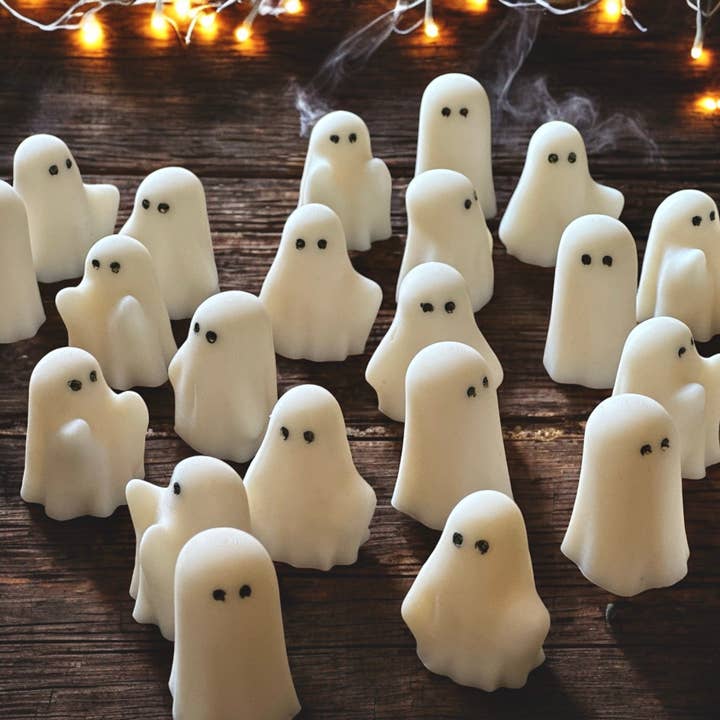 The Friendly Ghost Wax Melt (Individual)-PREORDER for wholesale by Pippie Melts