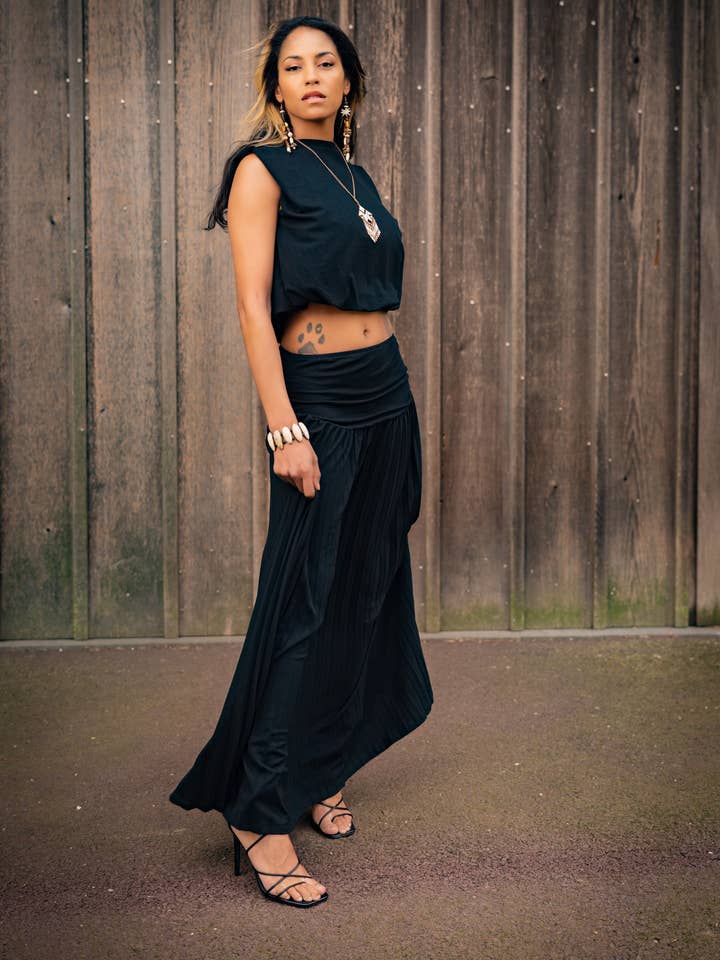 Nina Cheyenne Apparel - Wholesale Top & Skirt Set - Women's - The Zora Skirt Set - Onyx4