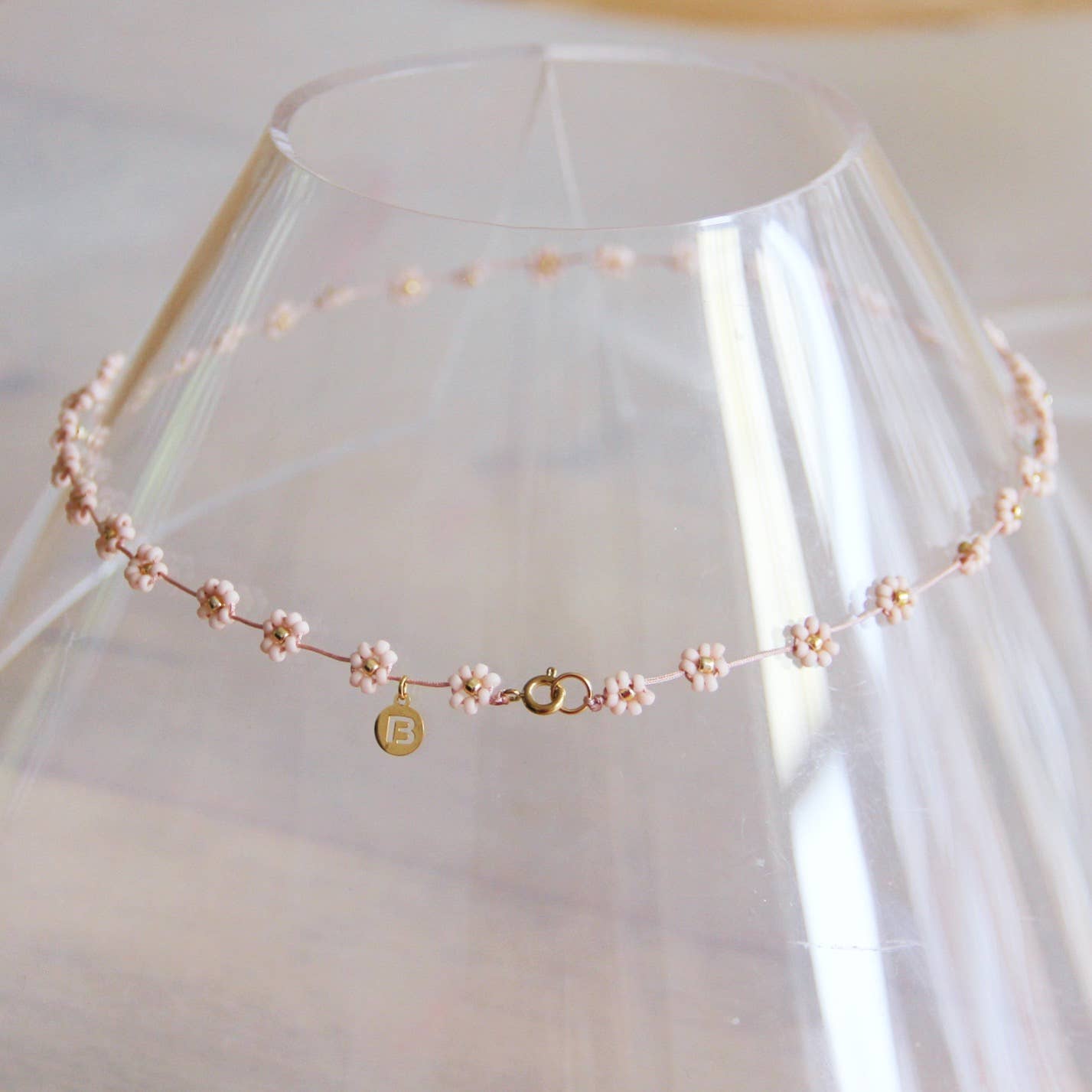 Bazou - Wholesale Pendant/Charm Necklace - Daisy flower necklace - nude/gold1