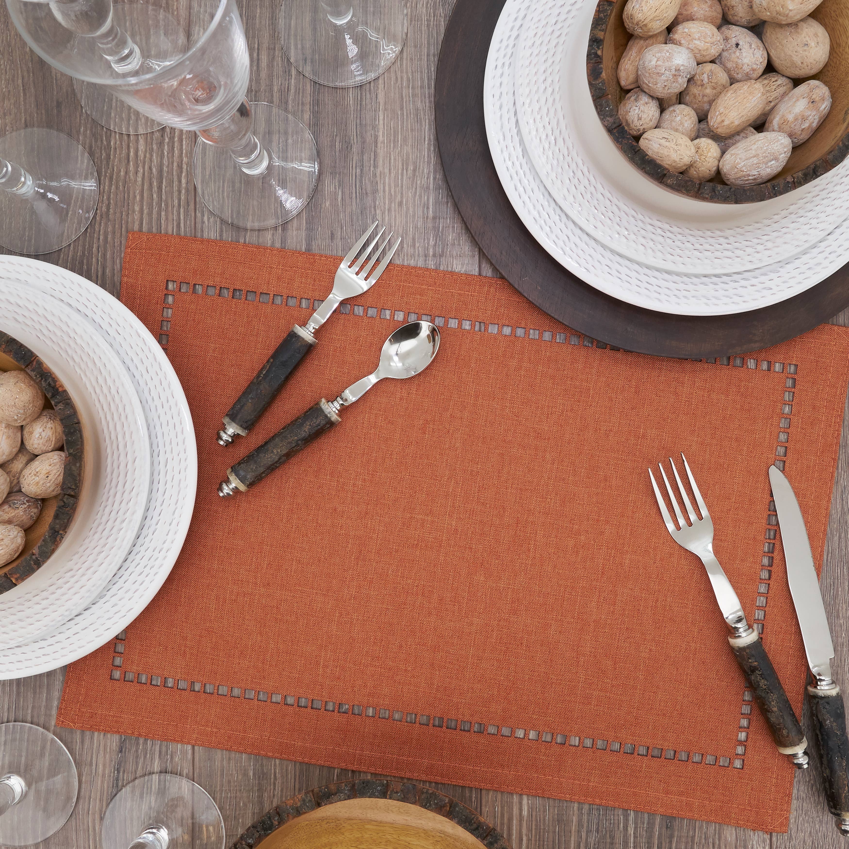 Saro Lifestyle - Wholesale Placemat - Laser-Cut Hemstitch Placemat20