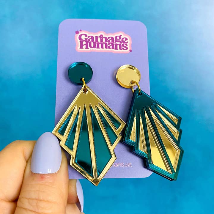 Orecchini Art Déco in oro e verde acqua per la vendita all'ingrosso da parte di Garbage Humans