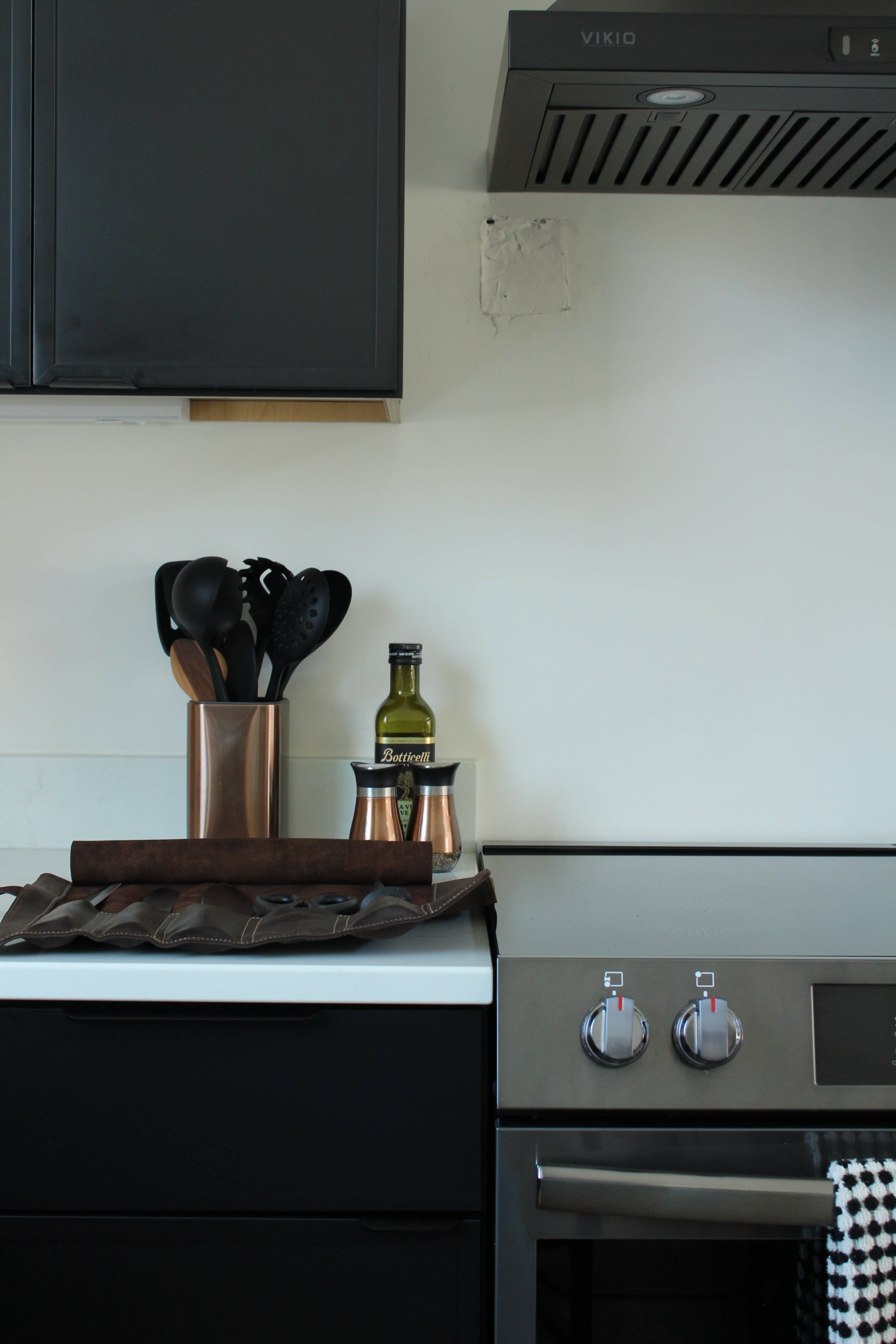 Green Leather Knife Roll for wholesale on Faire1