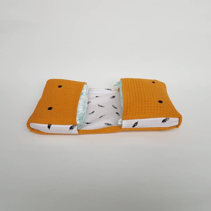 ByTasha - Wholesale Clutch Bag - Women's - Luieretui Veertjes/Wafel Okergeel1