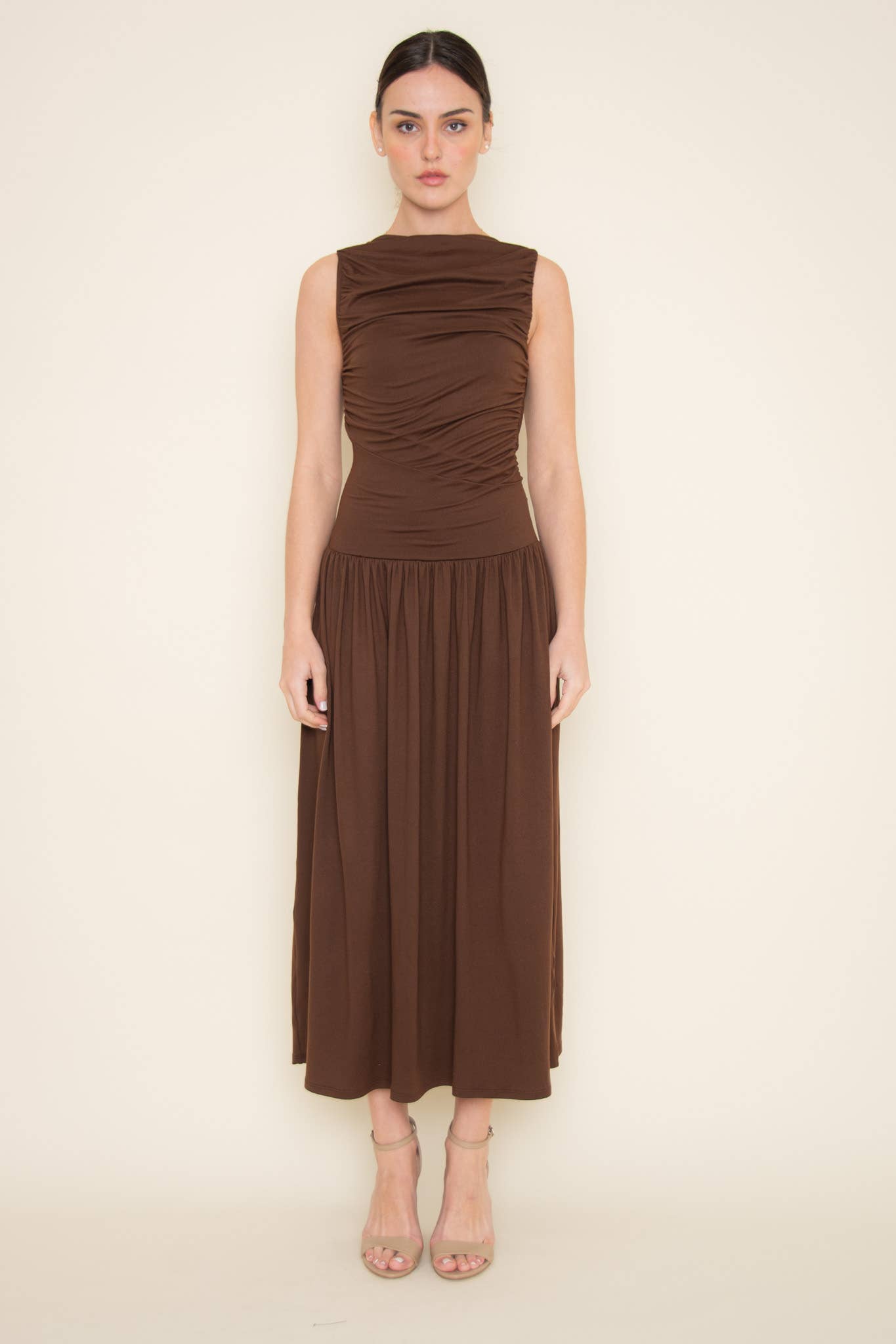 Brown ÄRMELLOSES MAXIKLEID AUS JERSEY-MODAL MIT RAFFUNGEN - DD10171FO für den Großhandel auf Faire