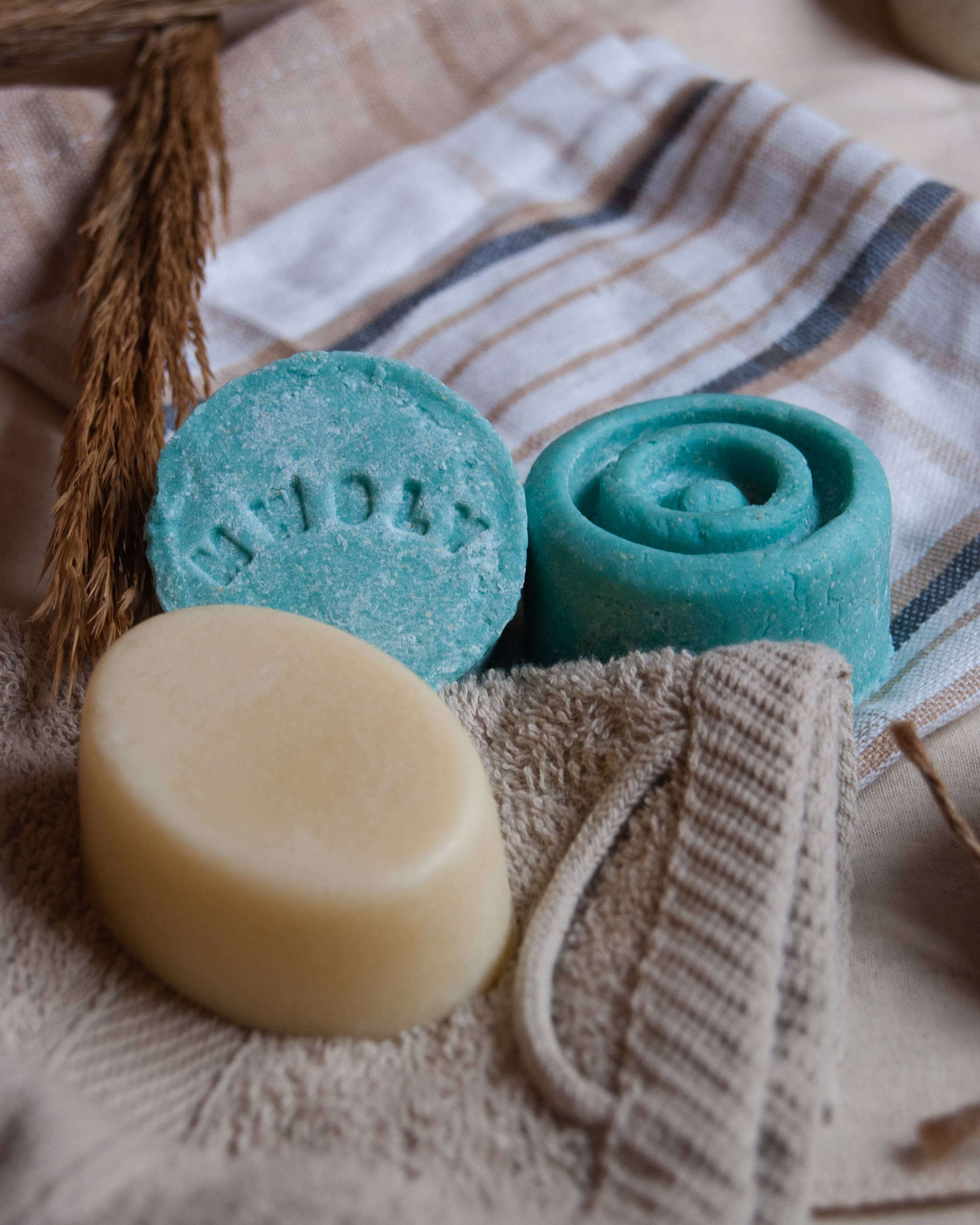 Mwgly – wholesale Shampoo puck/solid shampoo – Megly, Solid Shampoo, Dry Hair4