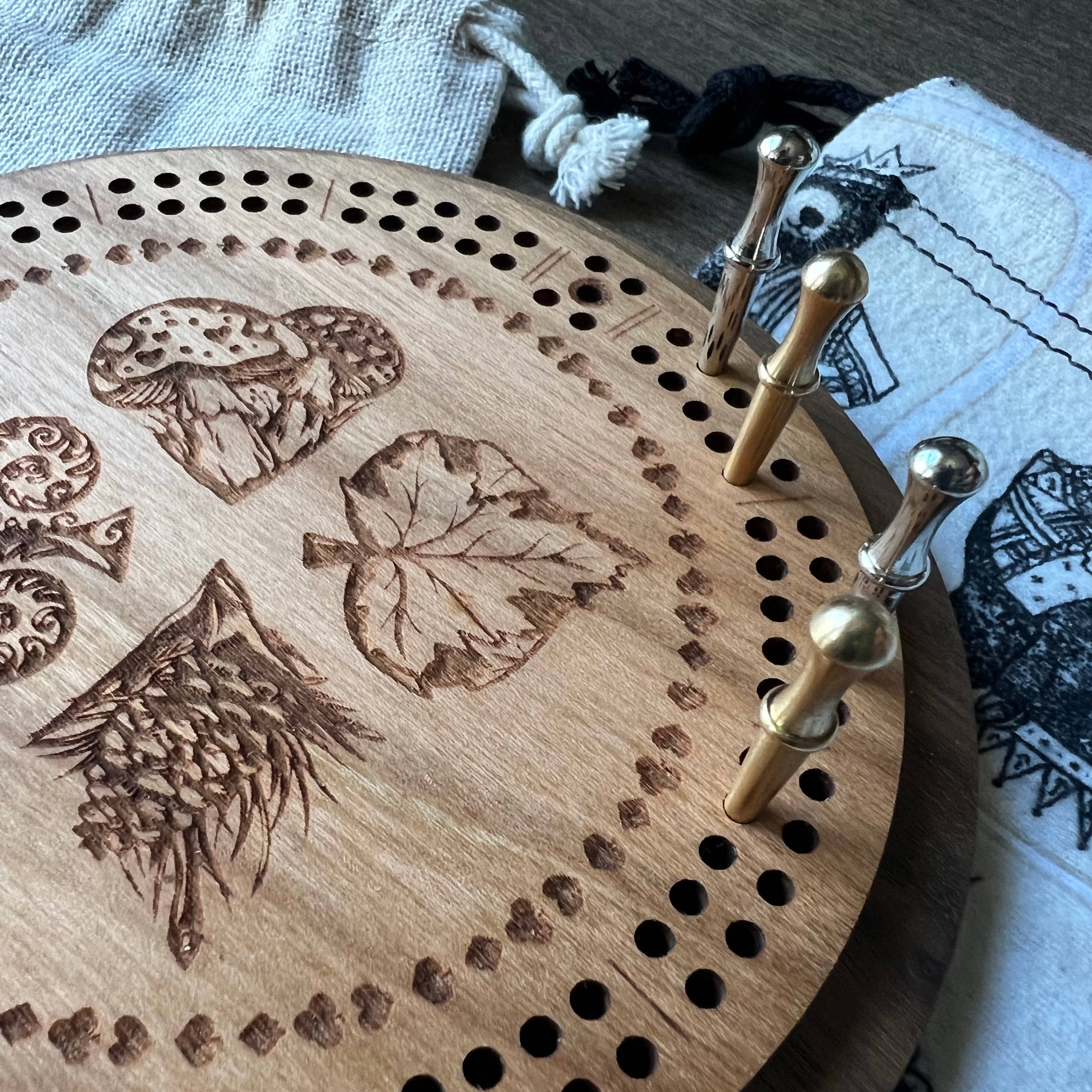 North Country Craft - Wholesale Board Game - Wildlife Card Suits Cribbage Board with Drawstring Bag1